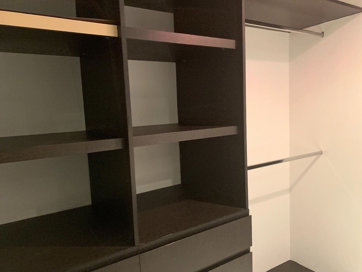 10 de 18: Walk in closet recámara