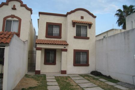 Casa en renta en privada Urbivilla del Rey en Monterrey. | EasyBroker