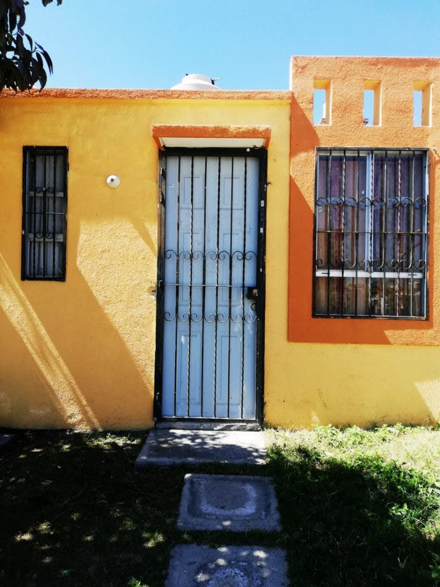 Casa Paseos del Valle
