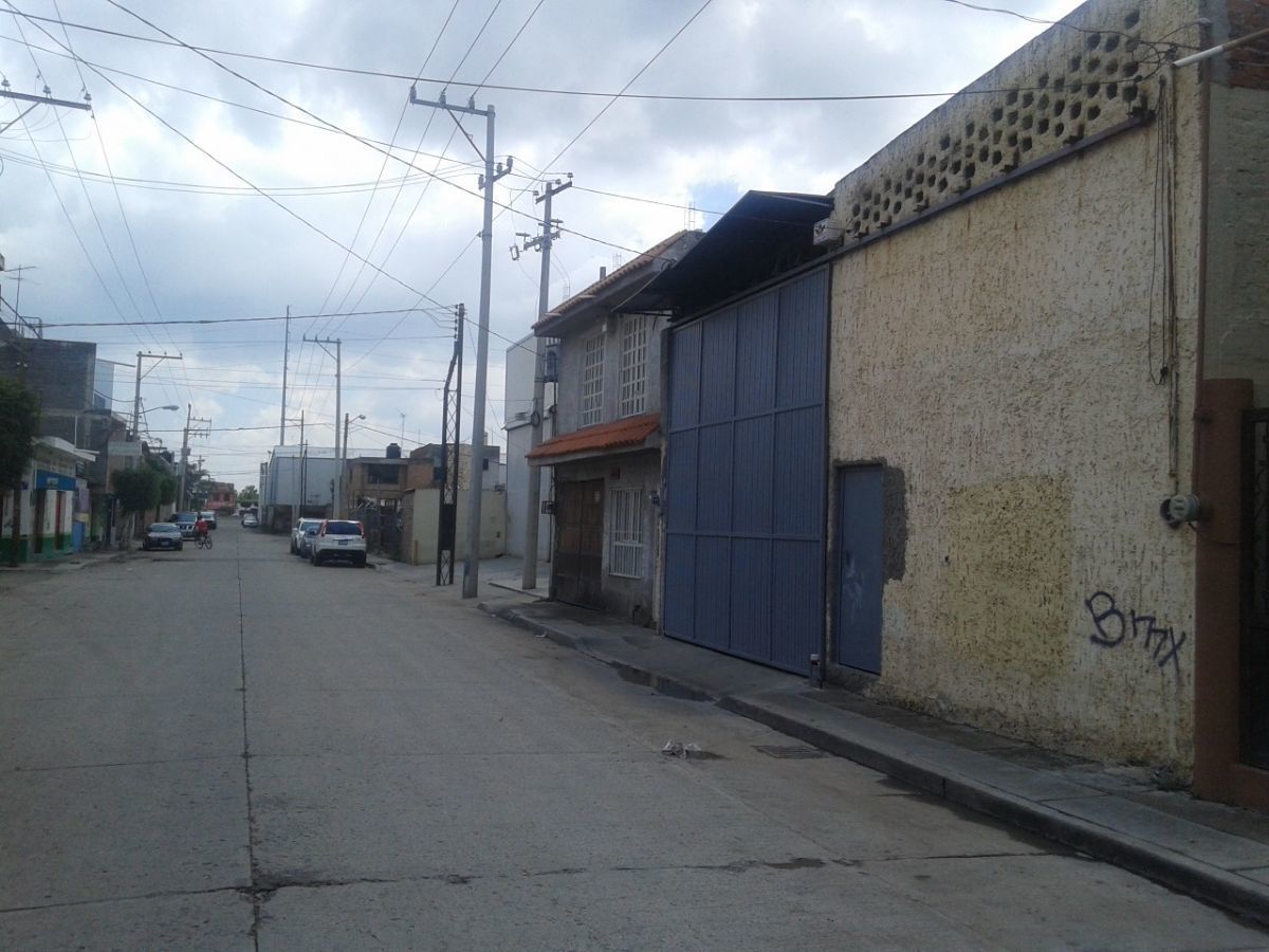 1 de 11: Calle ancha, con facilidad para estacionarse.
