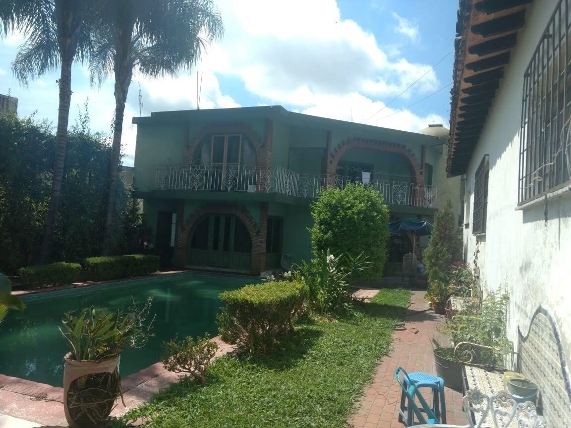 8 de 16