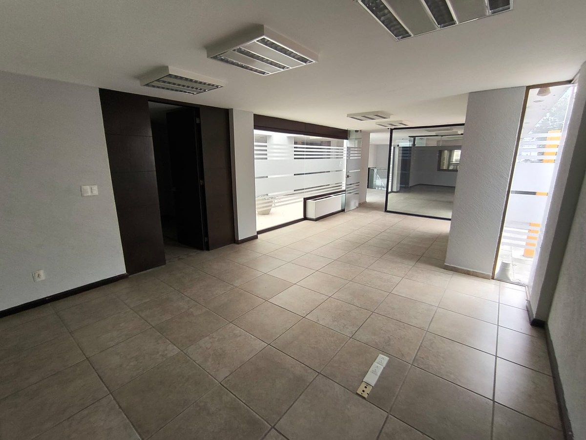 Sala Comercial em Agua Blanca Industrial, Zapopan, foto 3 de 25