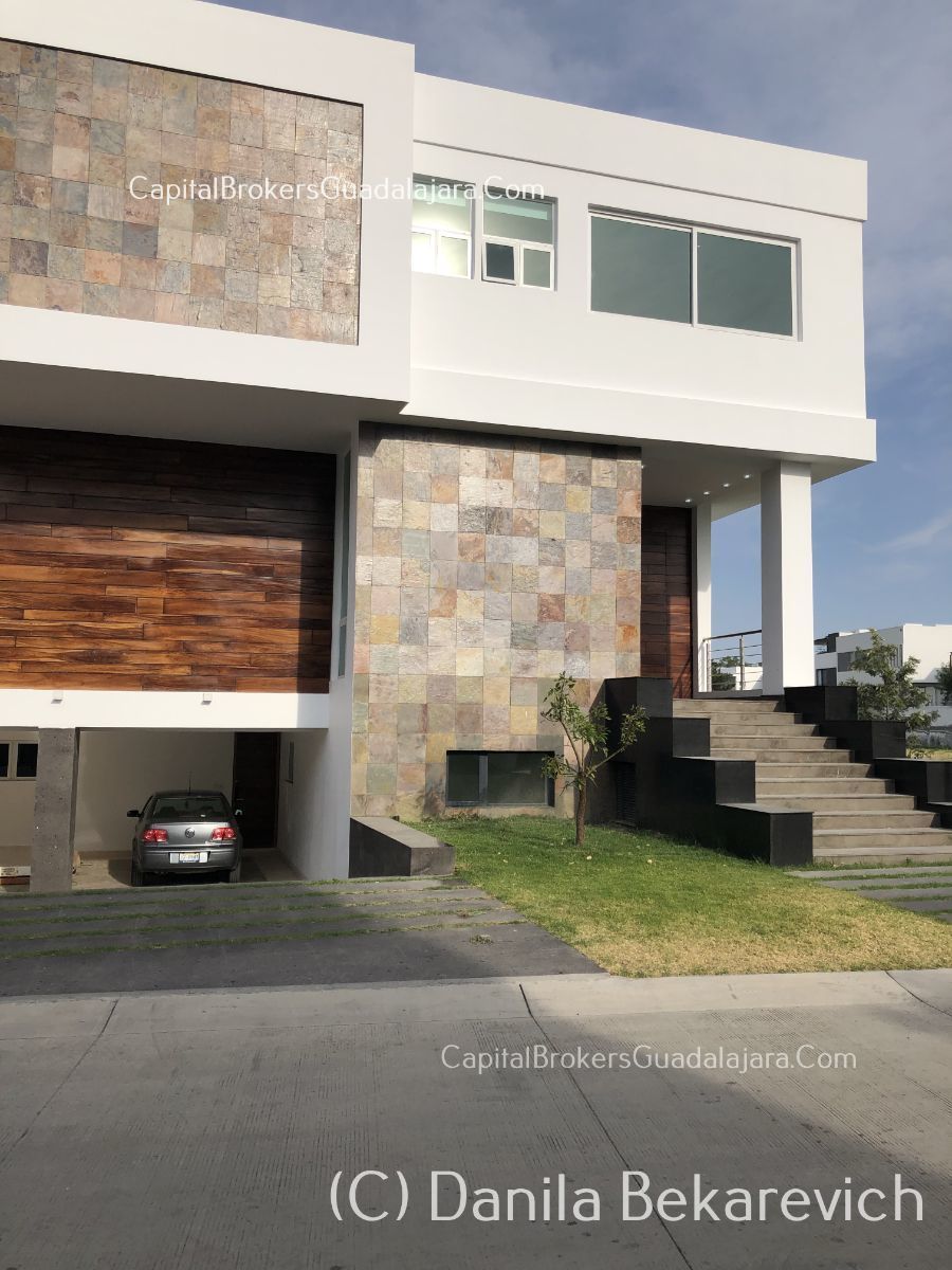 Preciosa casa NUEVA en venta en Puerta las Lomas con 4 recamaras |  EasyBroker
