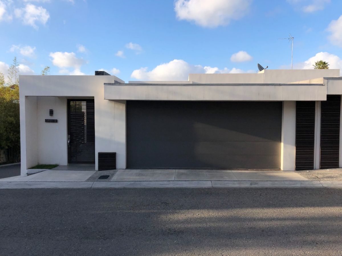 3 de 34: Fachada de la casa