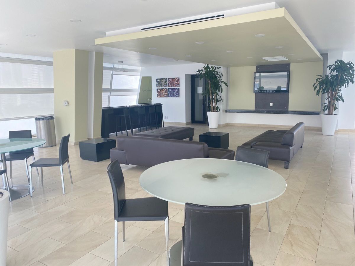 20 de 21: Salón de eventos 