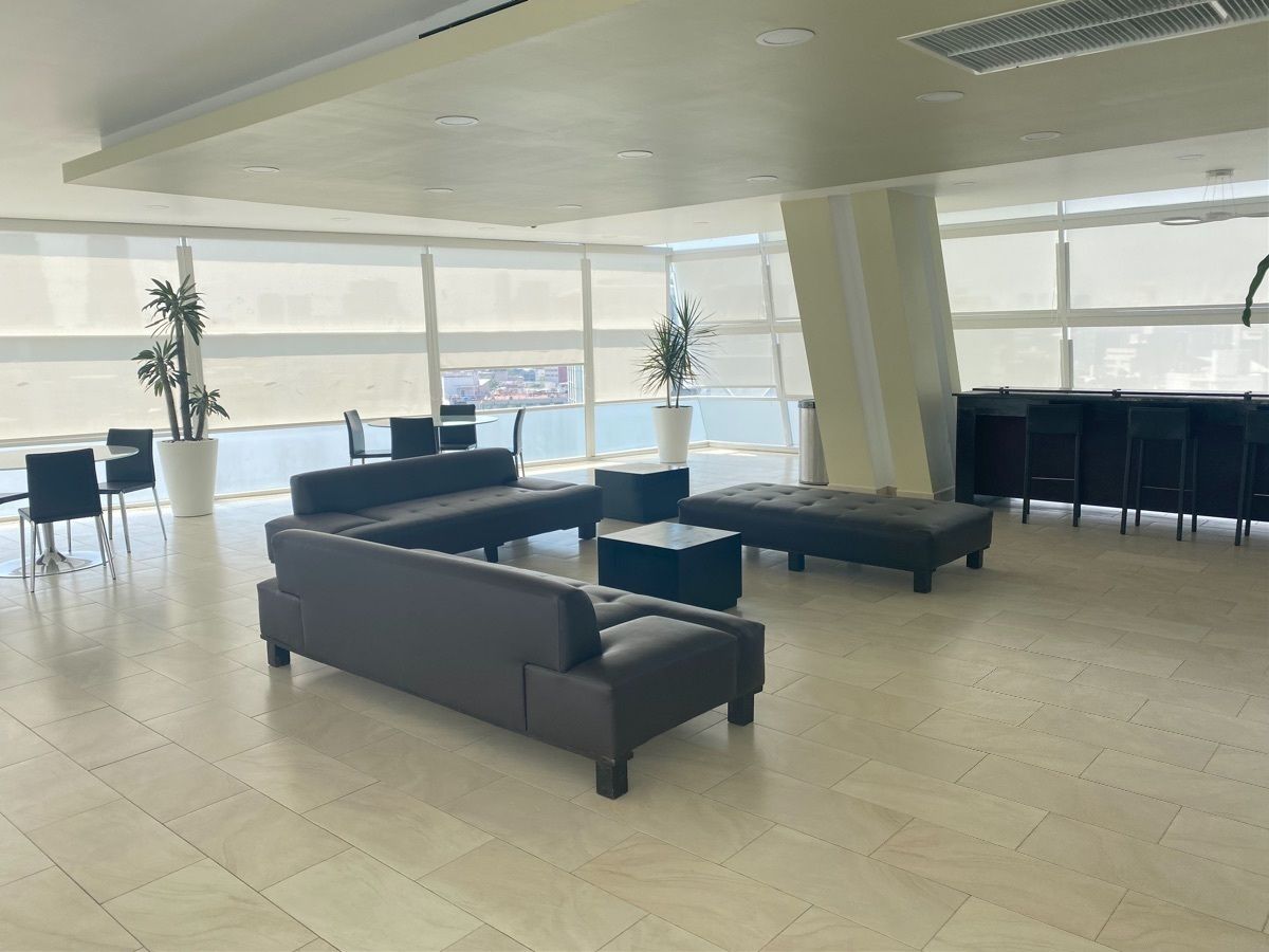 21 de 21: Salón de eventos 