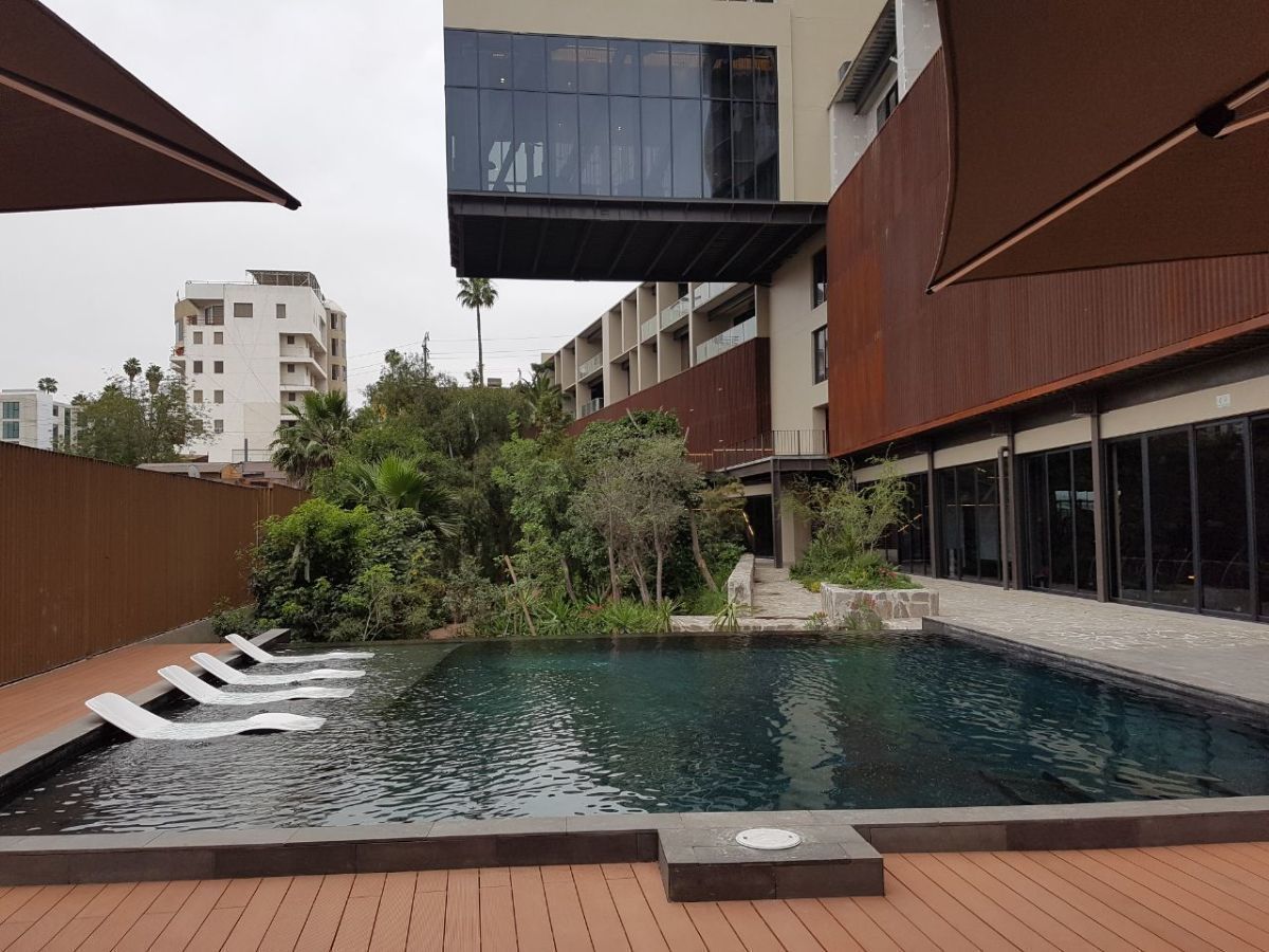 1 of 21: Alberca climatizada