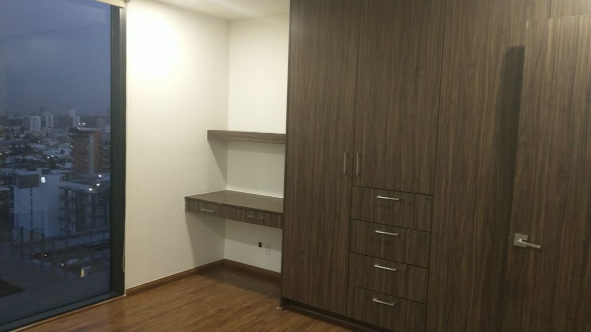 17 of 21: Recámara secundaria 2