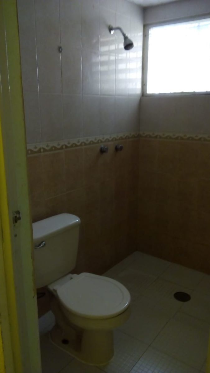 2 de 8: Baño
